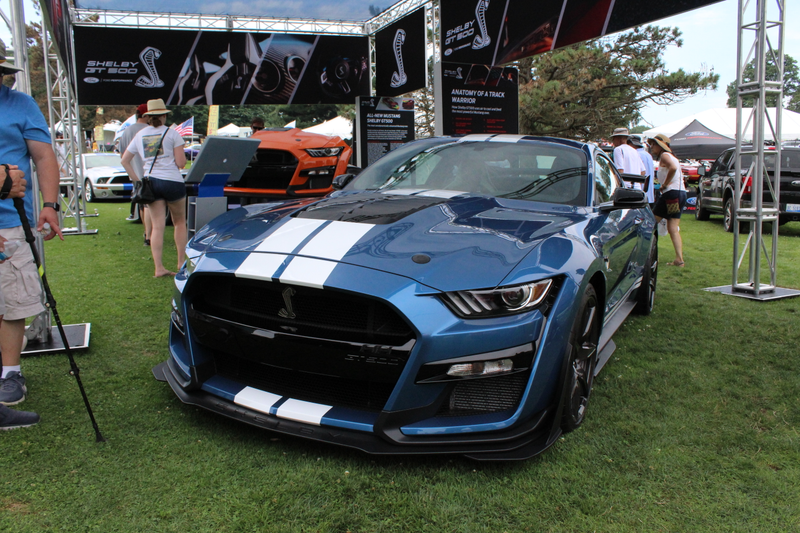 Starting off strong at the ford booth. I want it.